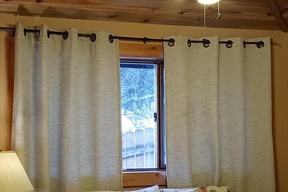 Photo of Bedroom in Shadow Mountain