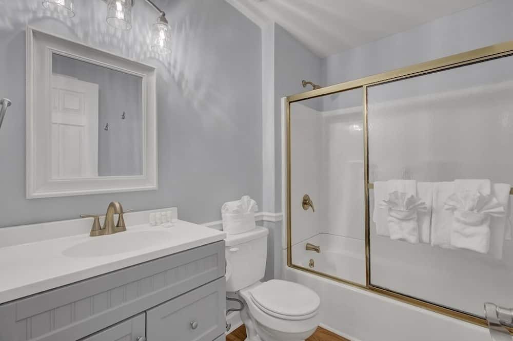 Photo of Bathroom in Sandcrab