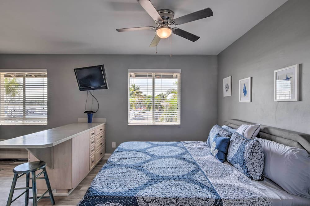 Photo of Bedroom in Naples