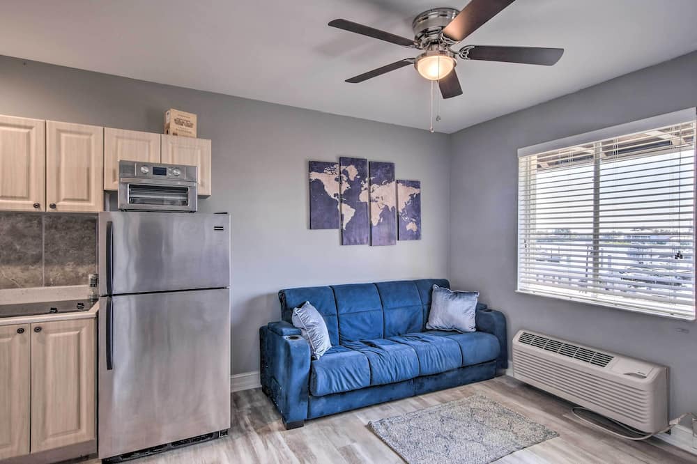 Photo of Livingroom in Naples