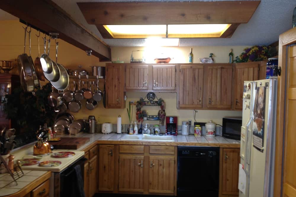 Photo of Kitchen in Divide