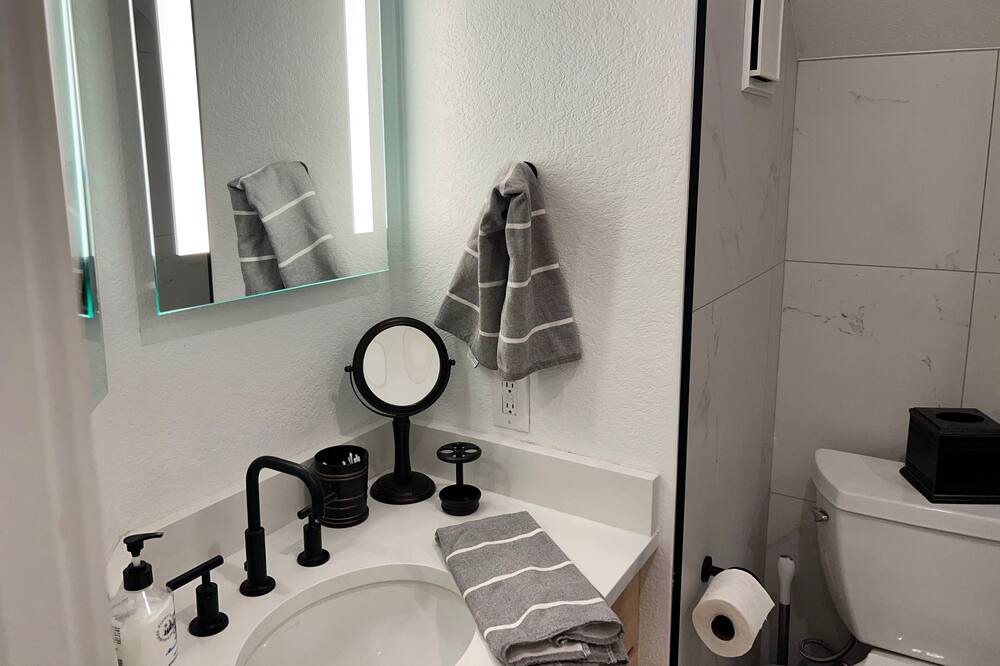 Photo of Bathroom in Whittier