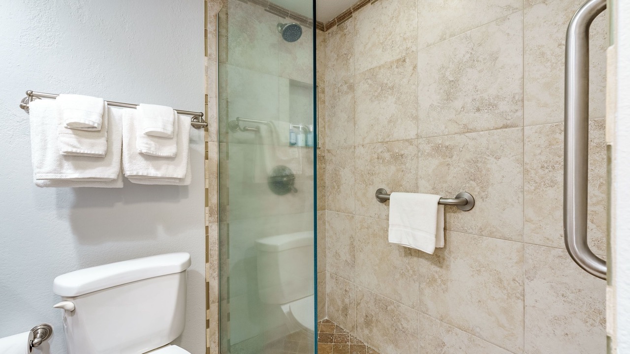 Photo of Bathroom in Kahana