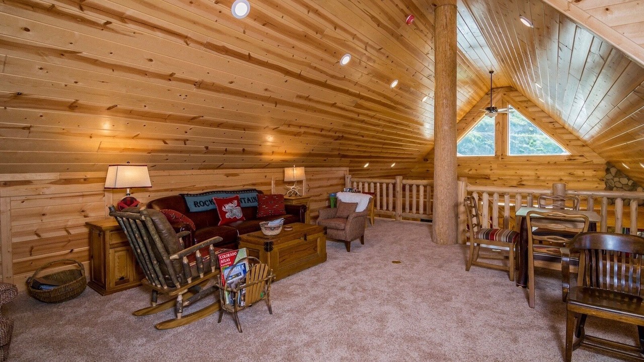 Photo of Bedroom in Windcliff Estates