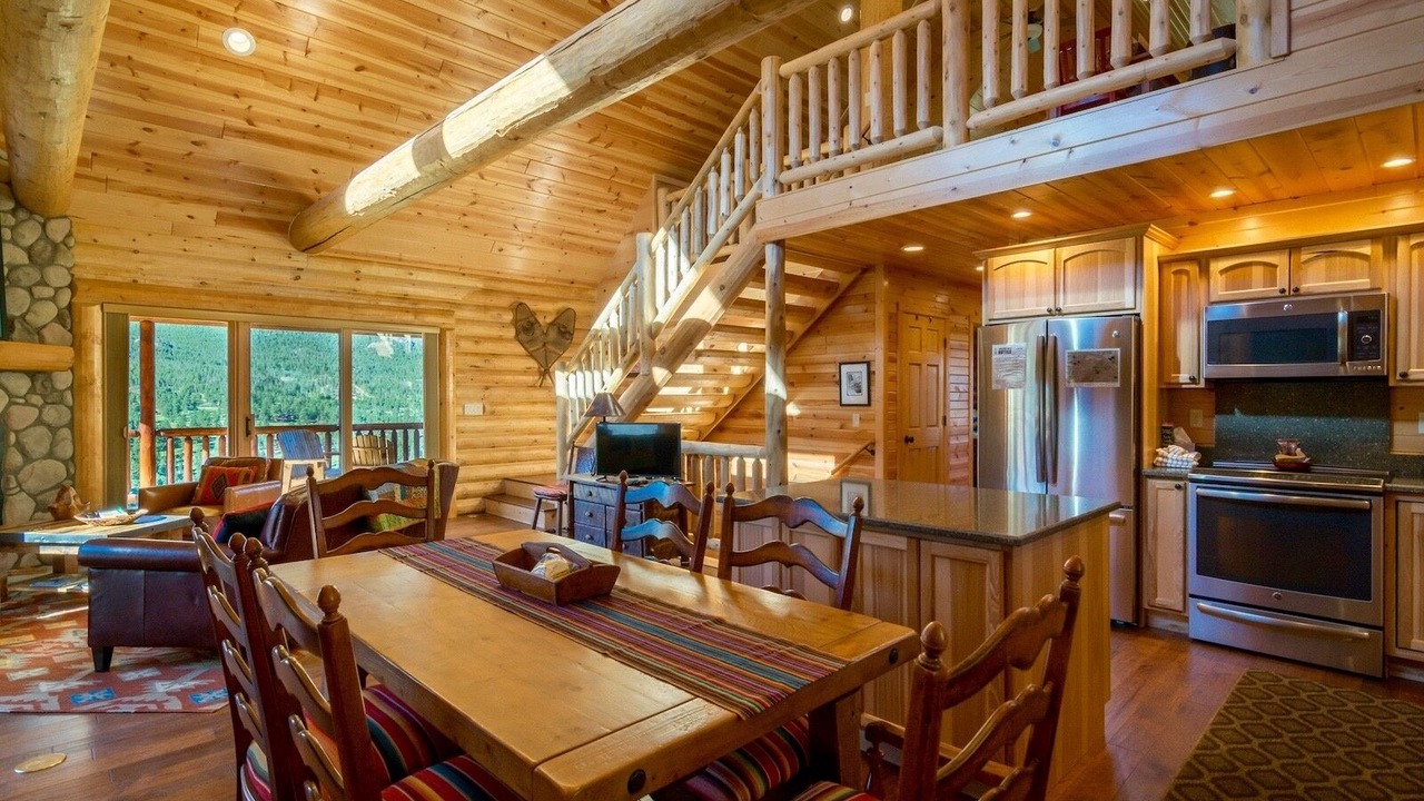 Photo of Livingroom in Windcliff Estates
