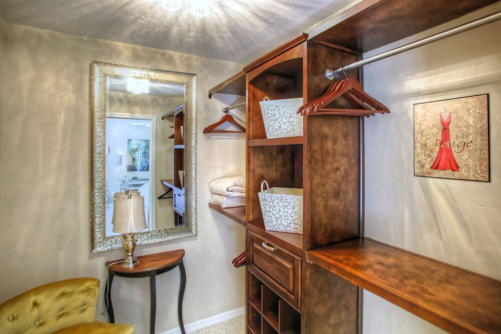 Photo of Bedroom in Kings Lake