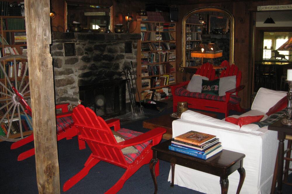 Photo of Livingroom in Johnsburg