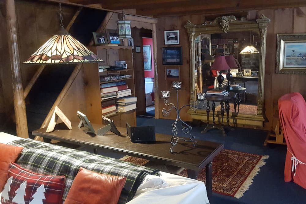 Photo of Livingroom in Johnsburg