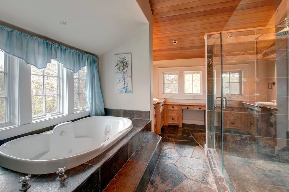 Photo of Bathroom in Boulder