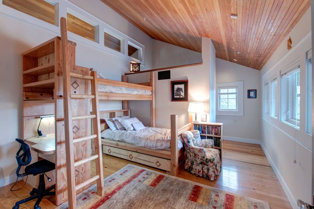 Photo of Bedroom in Boulder