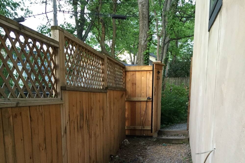 Photo of Others in Hillsboro Village