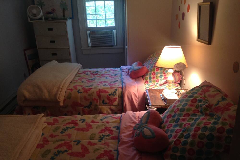 Photo of Bedroom in Red Hook