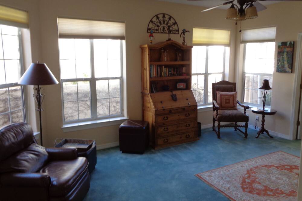 Photo of Bedroom in Northeast Heights