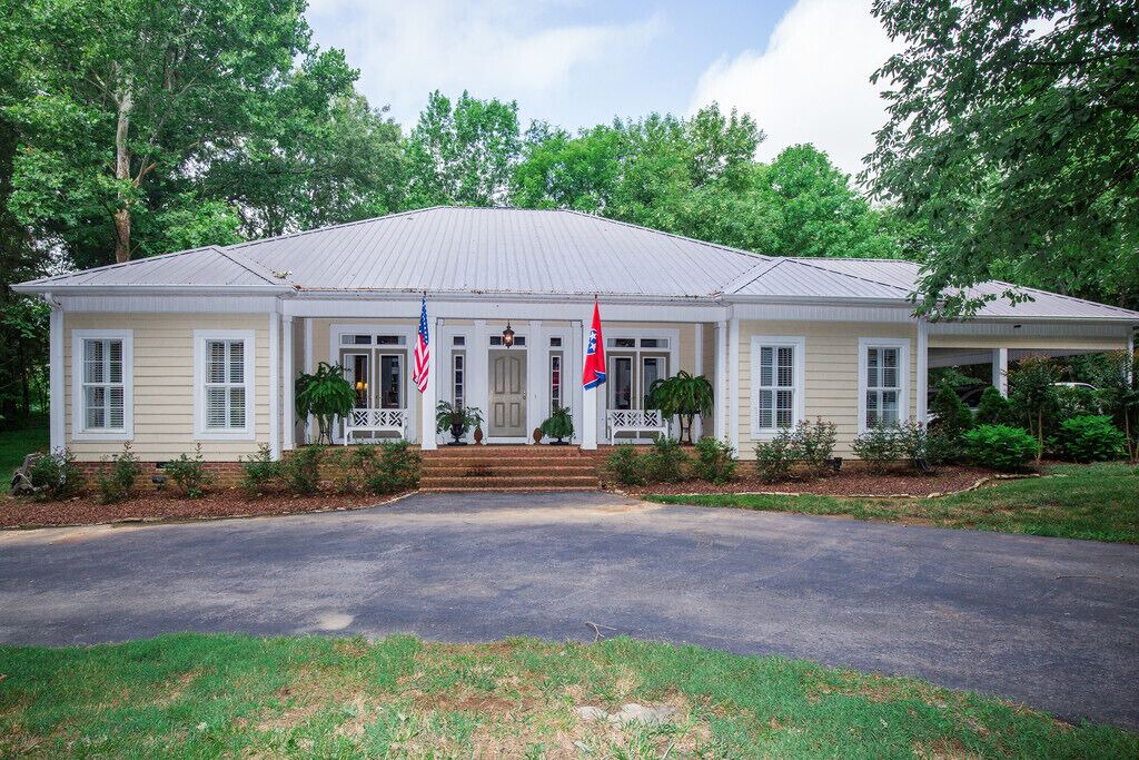 Photo of Outdoor in Castalian Springs