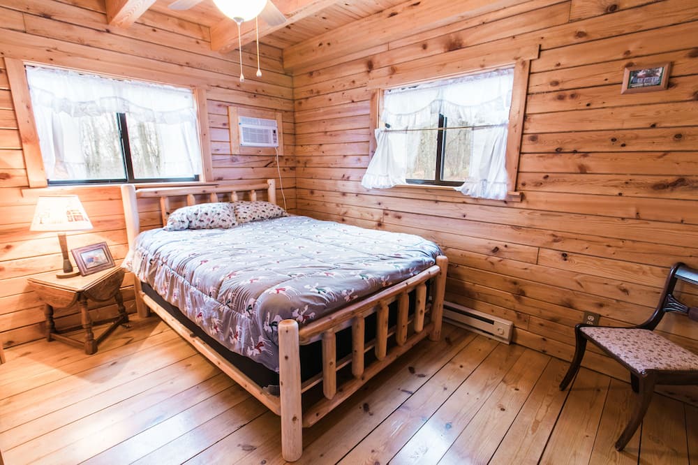 Photo of Bedroom in Hickory Hills