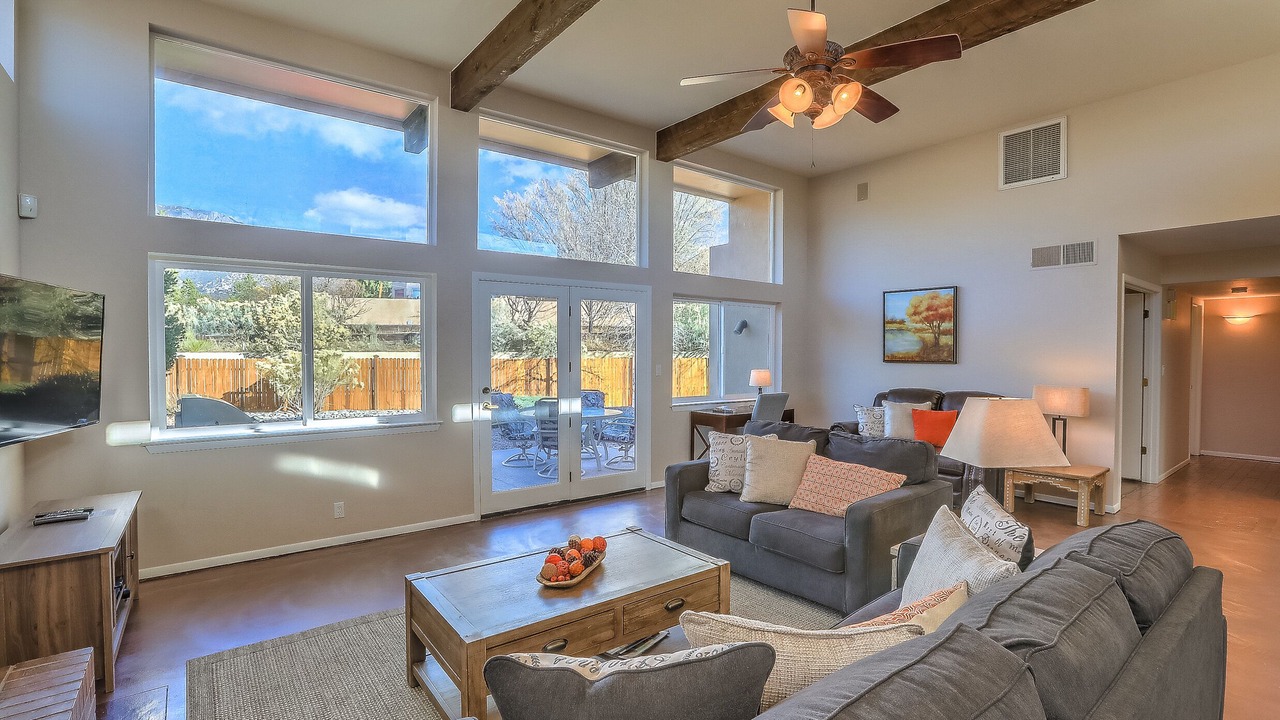 Photo of Livingroom in Sandia Heights South