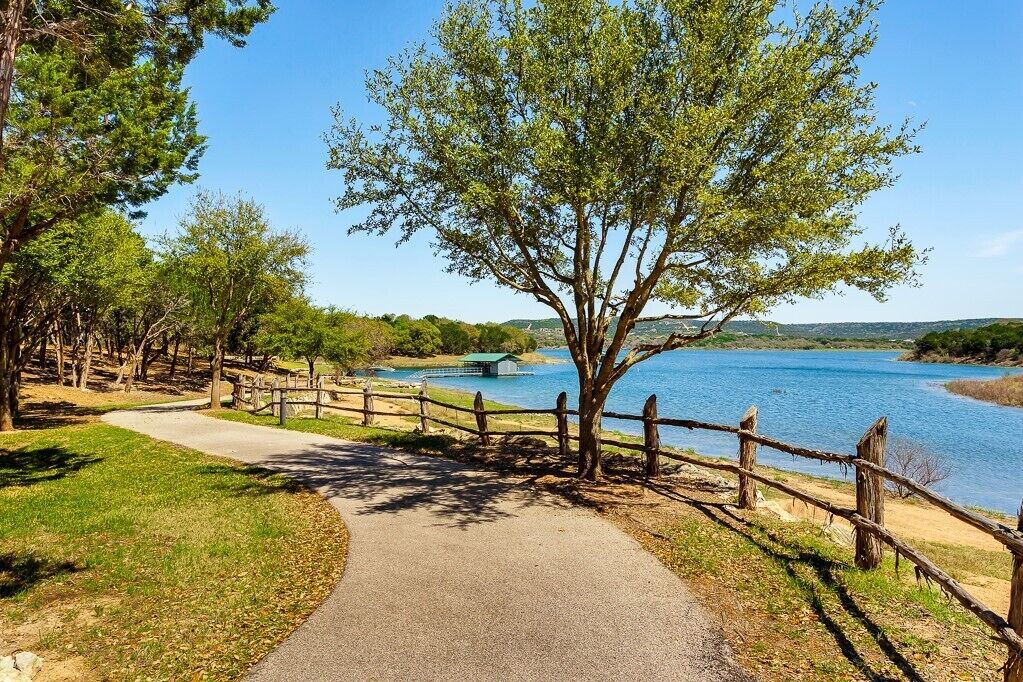 Photo of Others in Leander