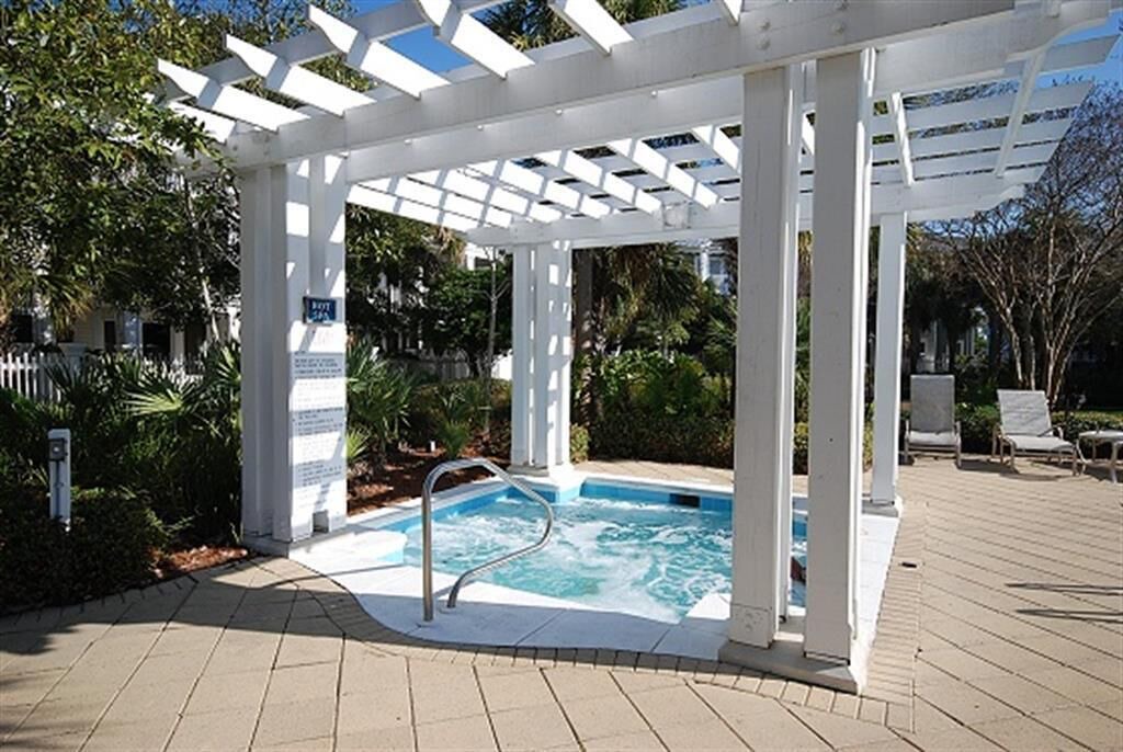 Photo of Outdoor in Baytowne Wharf