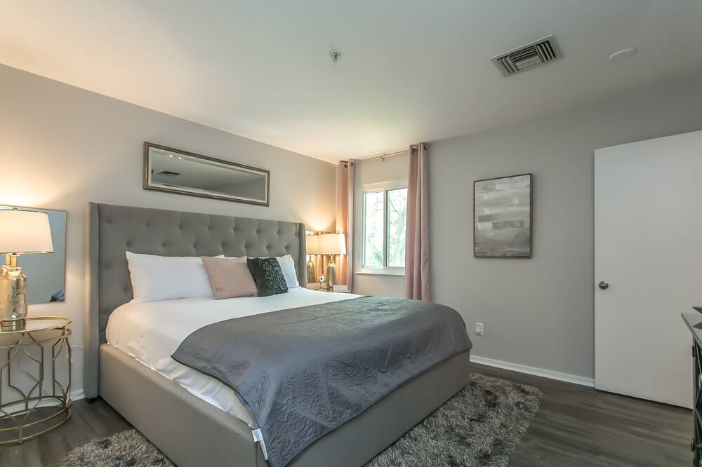 Photo of Bedroom in North Capitol