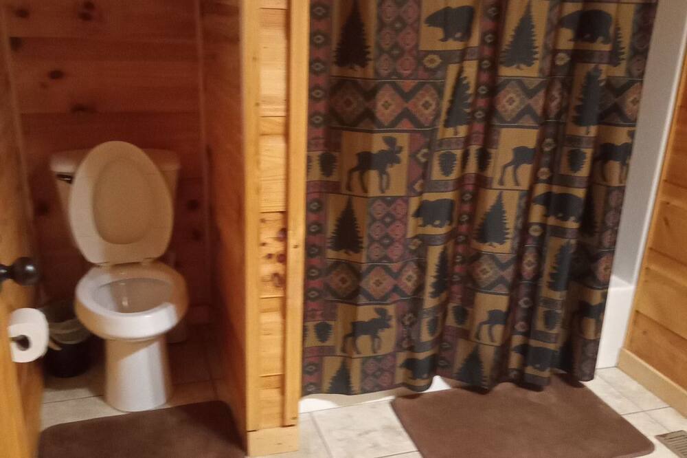 Photo of Bathroom in Spencer