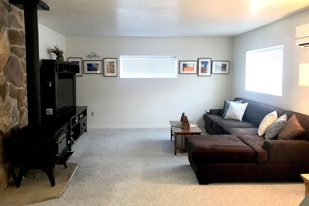 Photo of Livingroom in Apple Valley