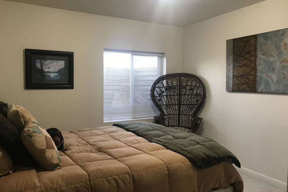 Photo of Bedroom in Apple Valley