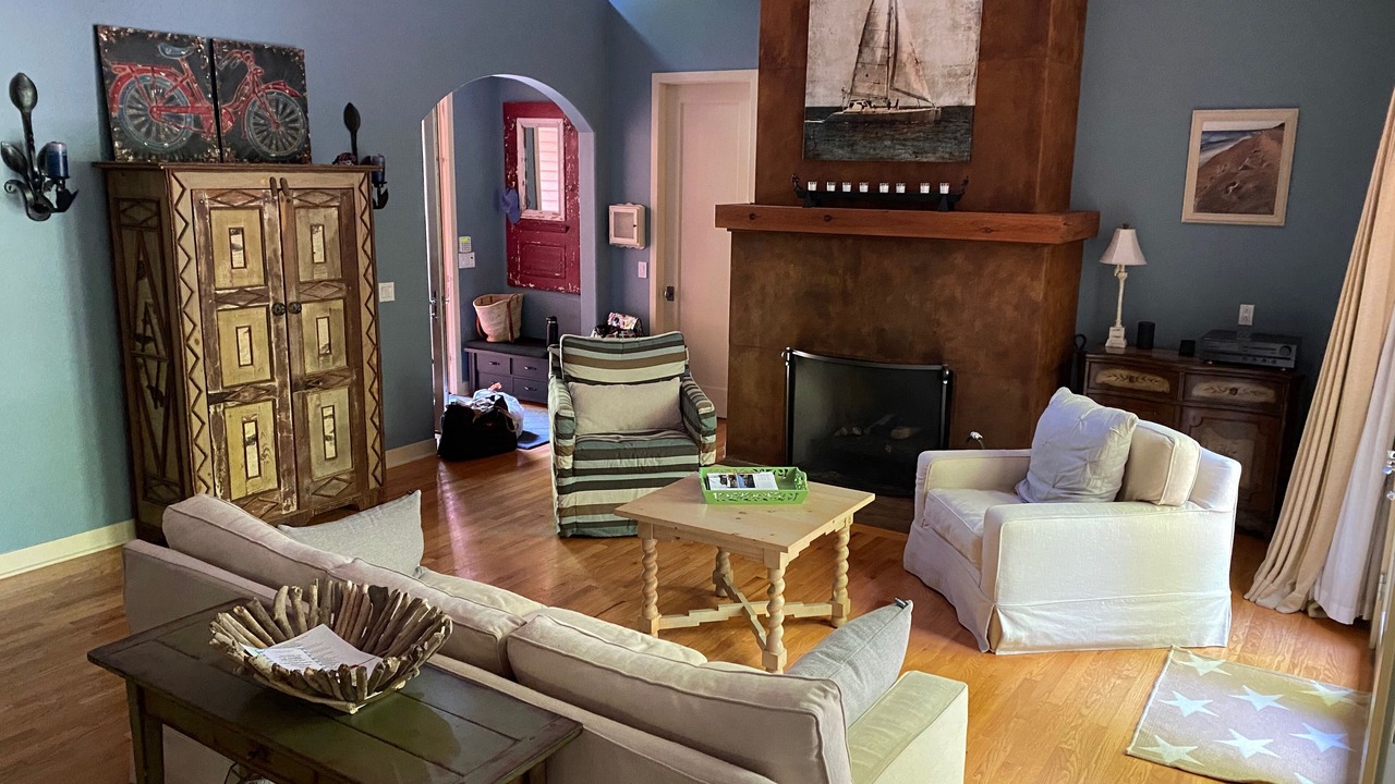 Photo of Livingroom in Union Pier