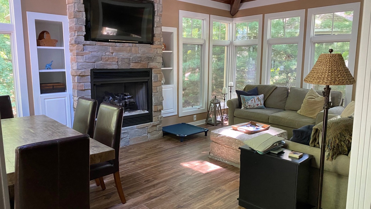 Photo of Livingroom in Union Pier