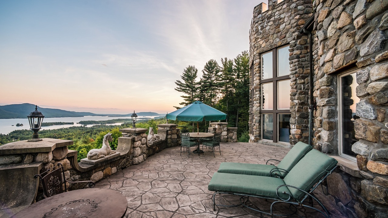 Photo of Patio Balcony in Bolton Landing