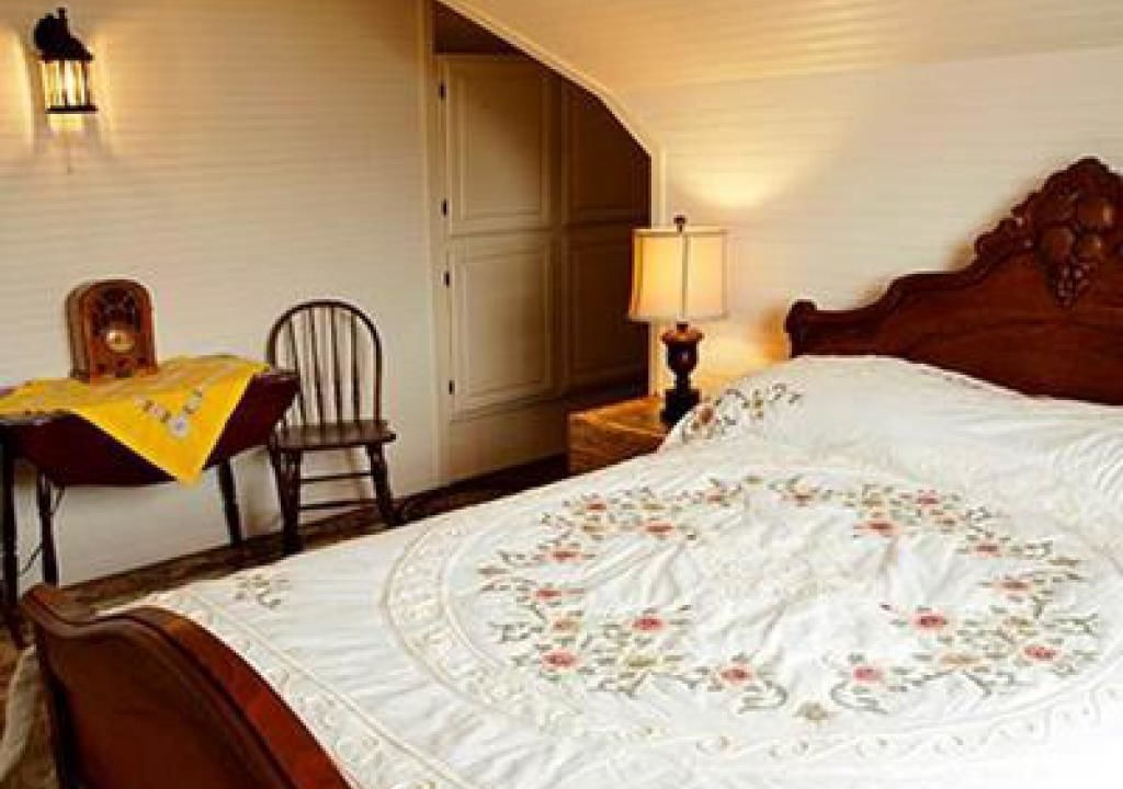 Photo of Bedroom in Eureka