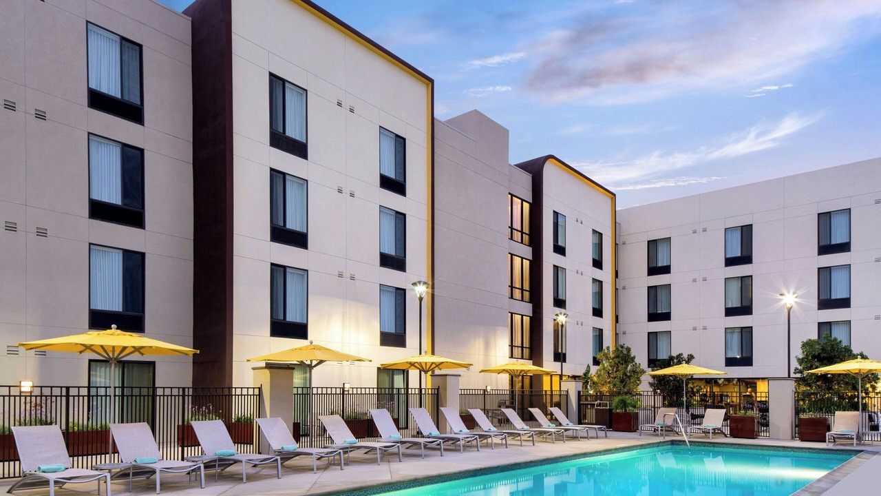 Photo of Outdoor in Burbank