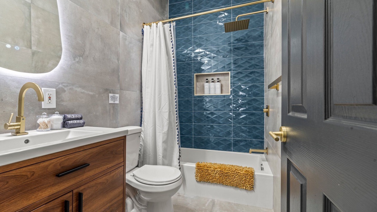 Photo of Bathroom in Old City