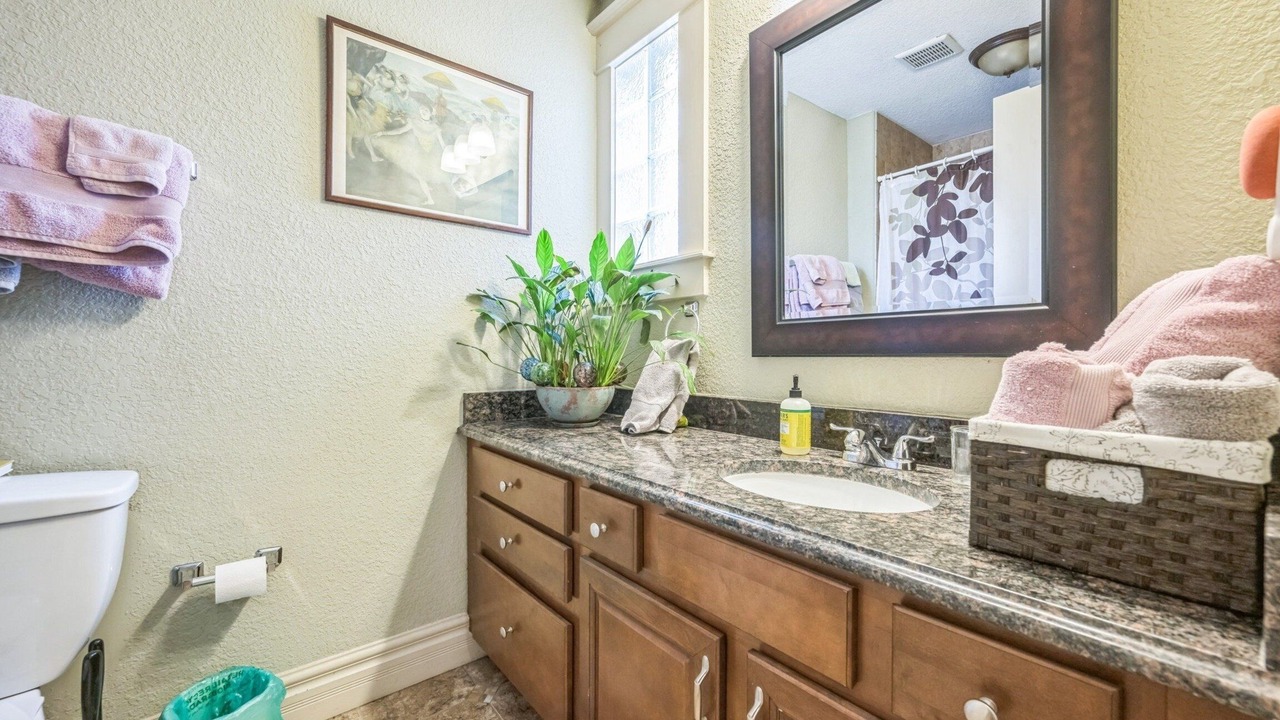 Photo of Bathroom in Curtis Park