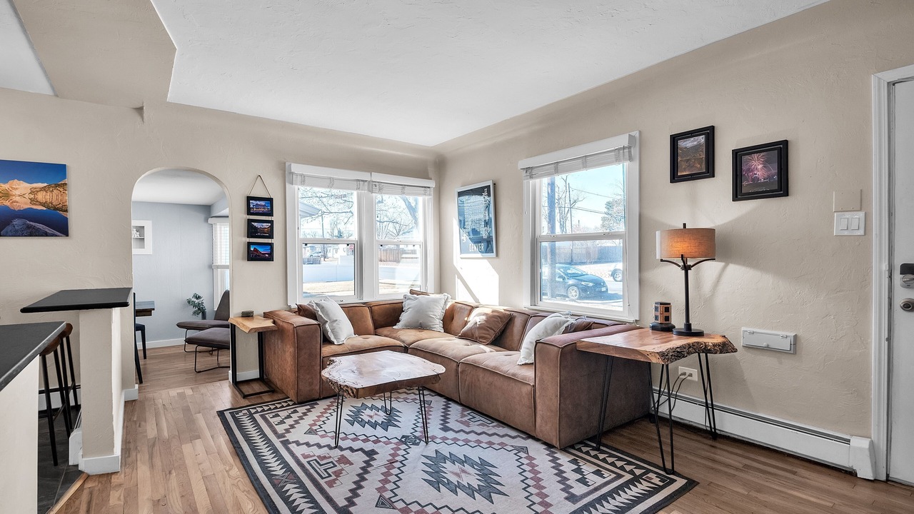 Photo of Livingroom in Sunnyside