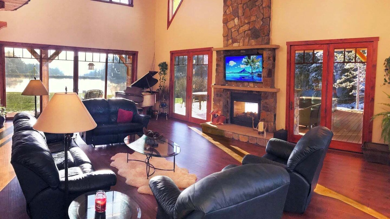 Photo of Livingroom in Green Valley