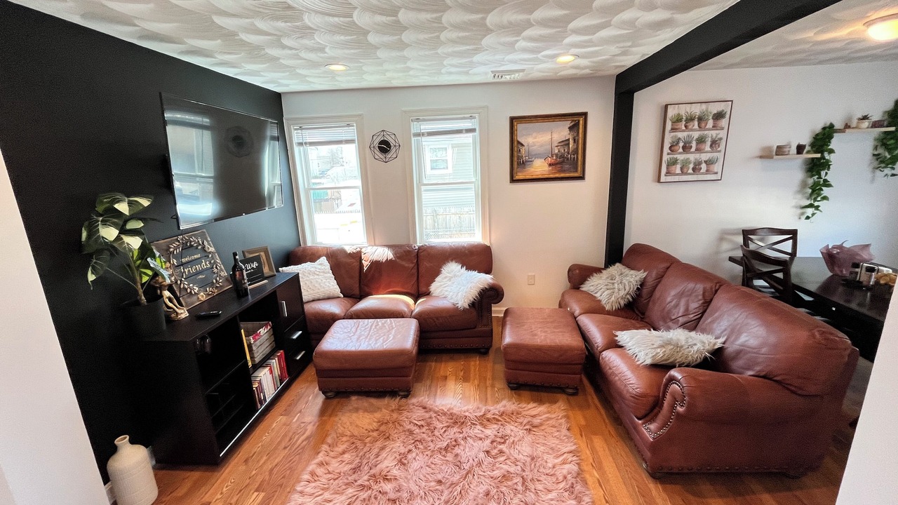 Photo of Livingroom in Silver Lake