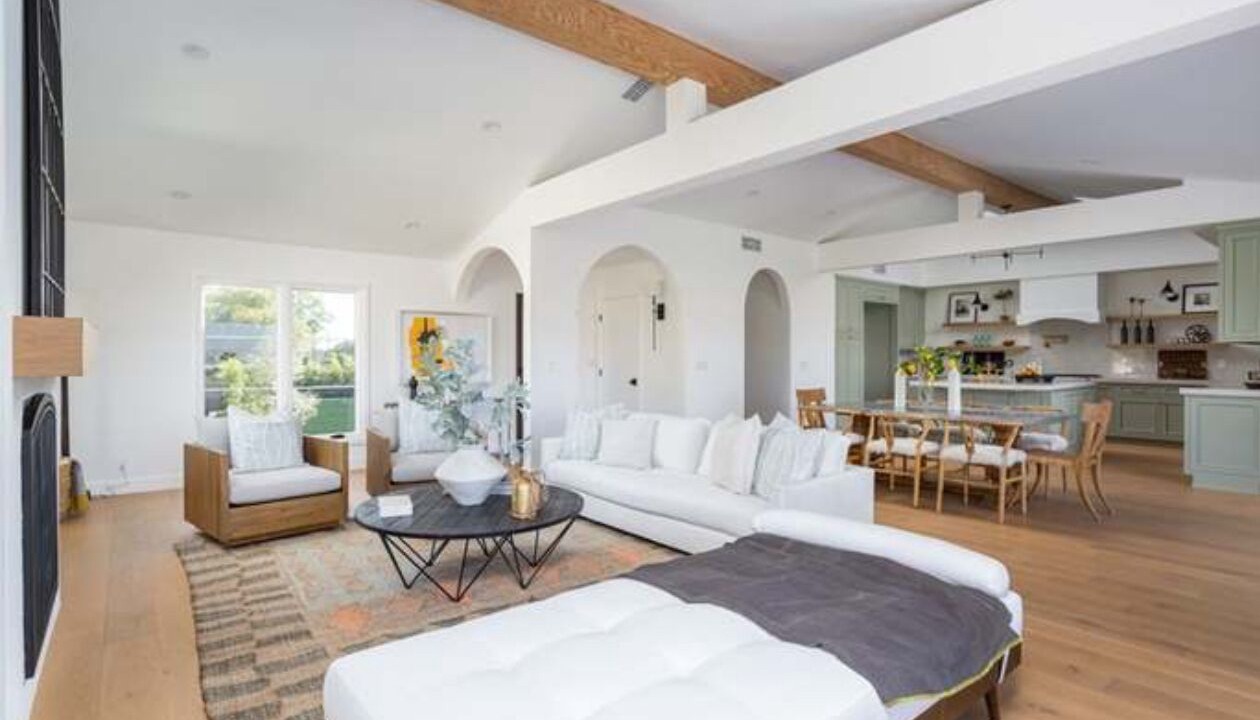 Photo of Livingroom in Los Feliz