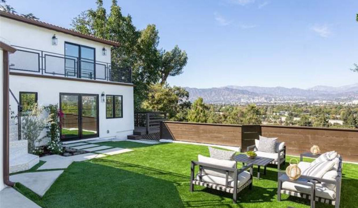 Photo of Patio Balcony in Los Feliz