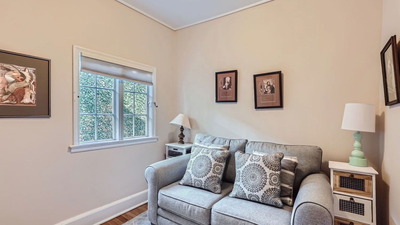 Photo of Livingroom in Ballpark