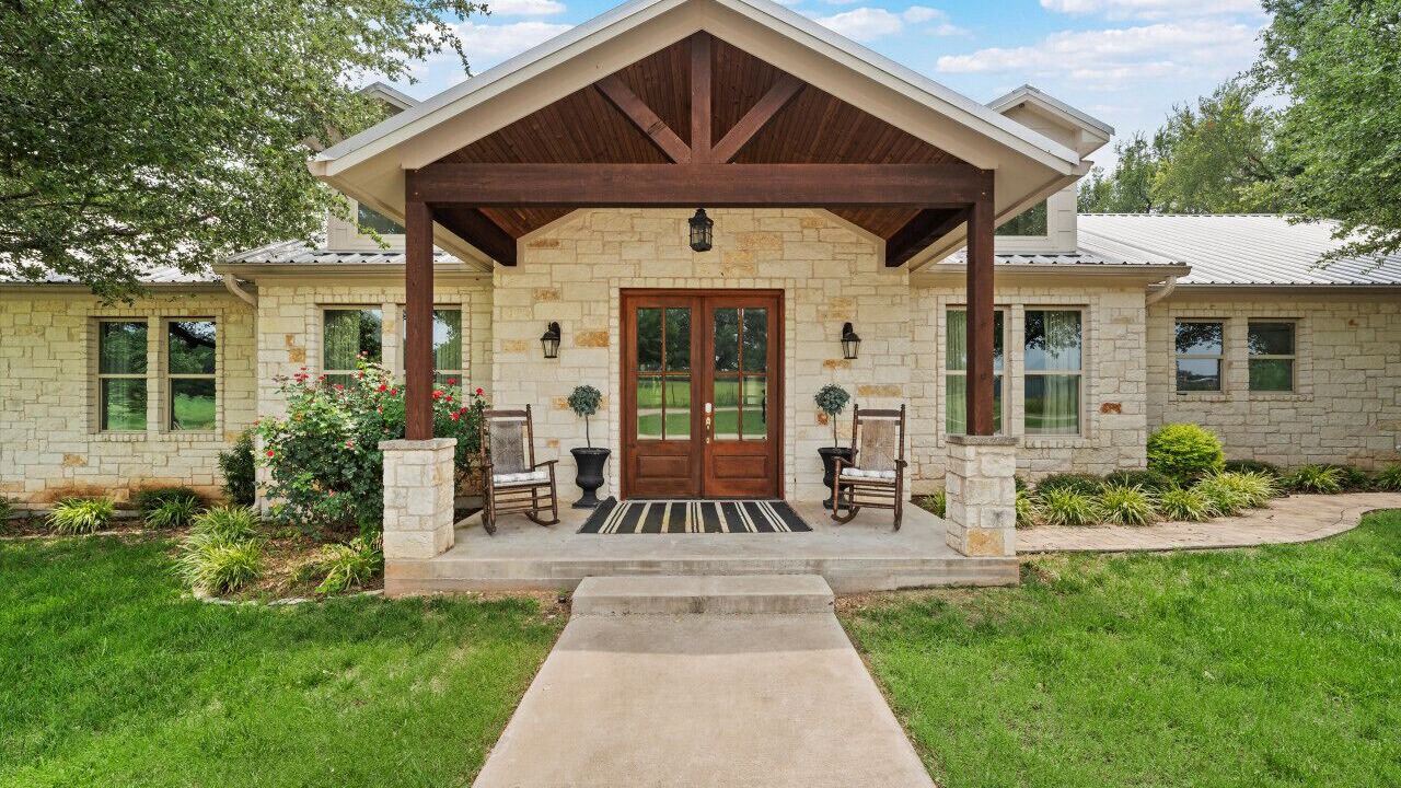 Photo of Outdoor in Lacy-Lakeview