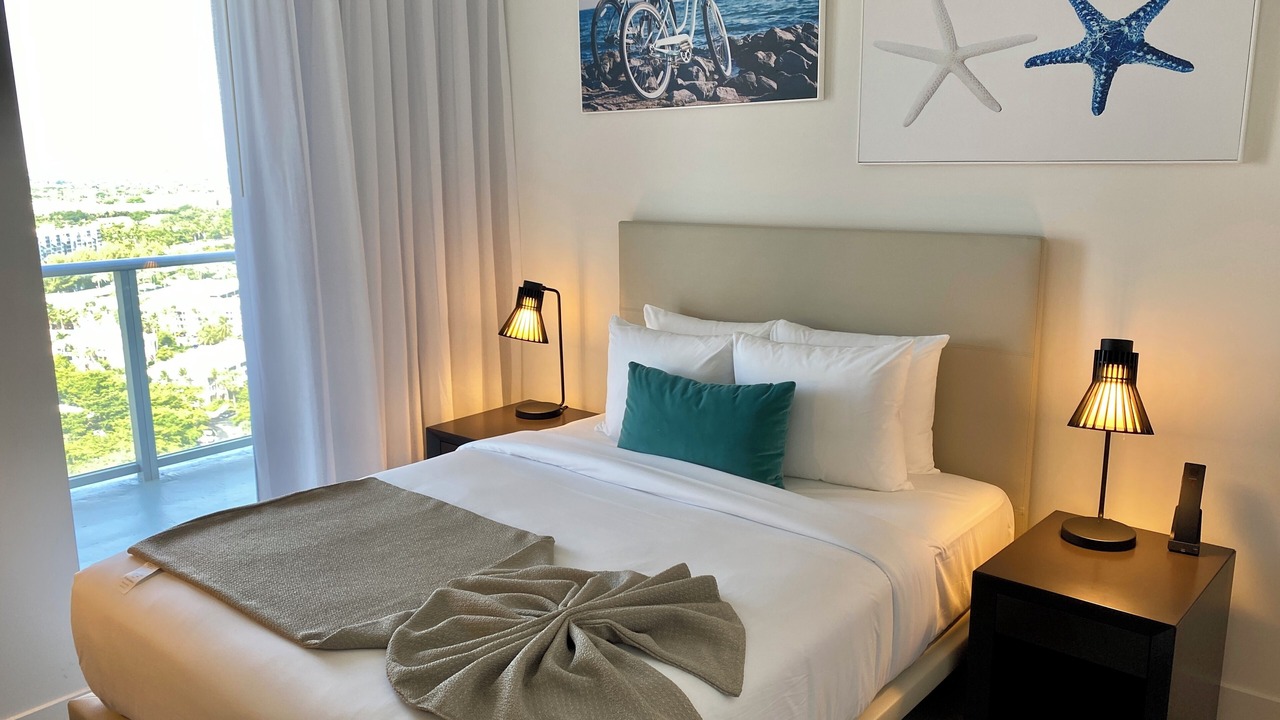 Photo of Bedroom in Hollywood South Central Beach