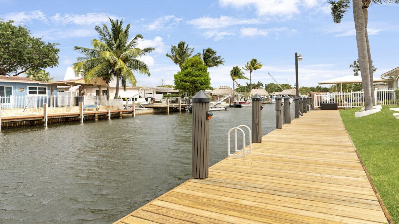 Photo of Patio Balcony in Argonaut Isle
