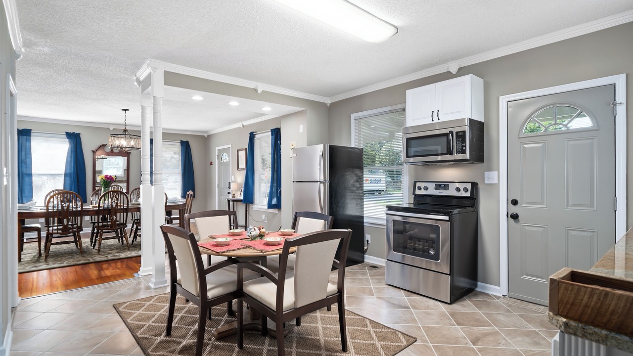 Photo of Livingroom in Huntsville