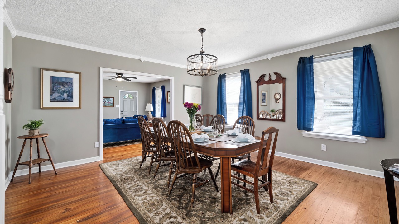 Photo of Livingroom in Huntsville