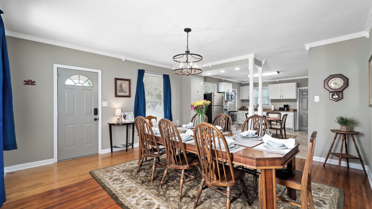 Photo of Livingroom in Huntsville