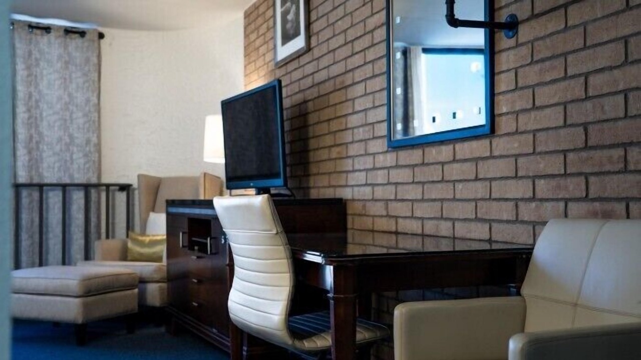 Photo of Bedroom in Western Division