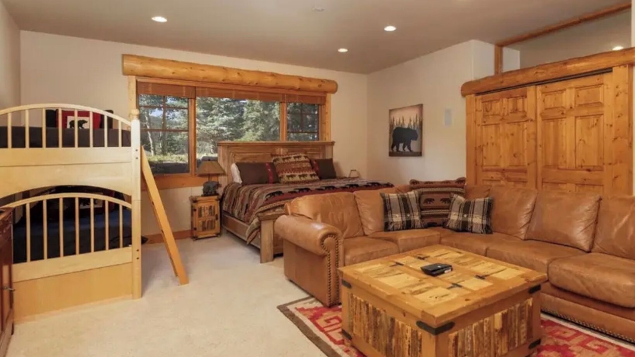 Photo of Livingroom in Blue River