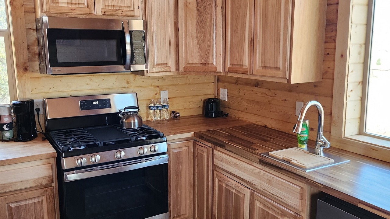 Photo of Kitchen in Hurricane