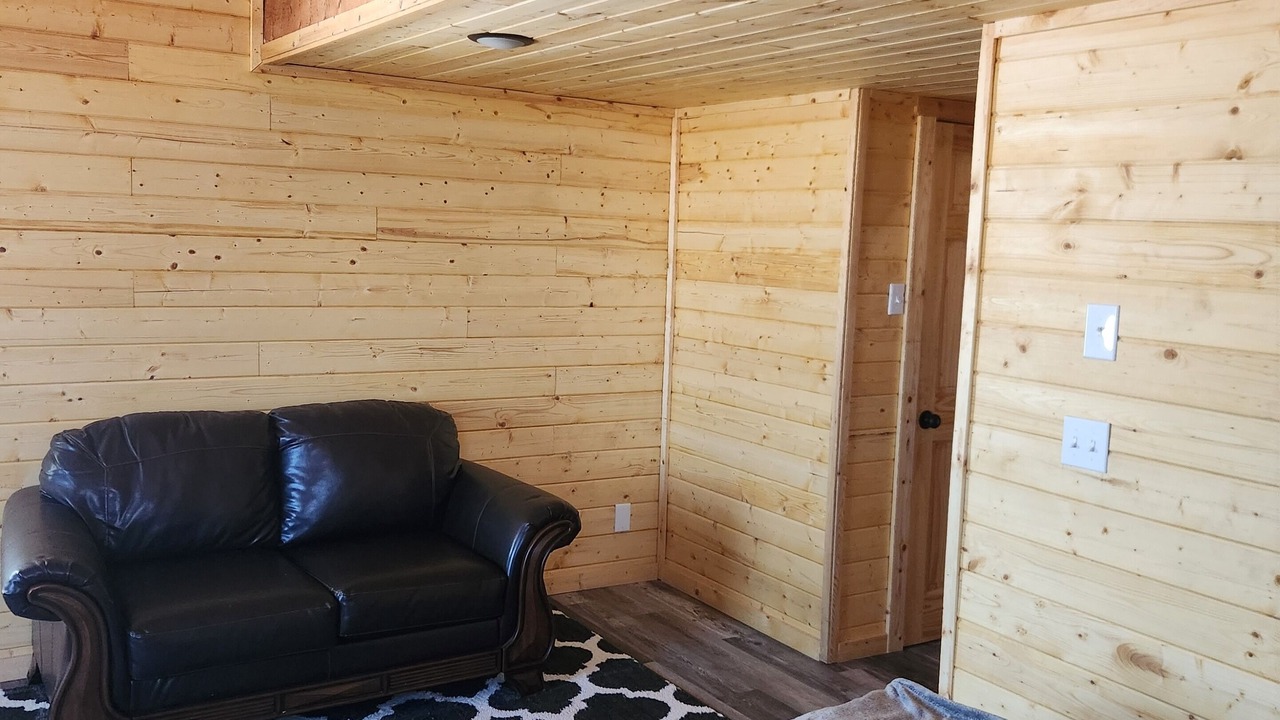 Photo of Bedroom in Hurricane