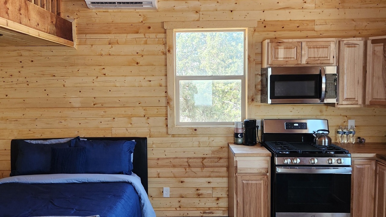 Photo of Livingroom in Hurricane